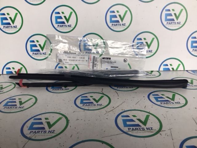 Lexus CT CT 200H 2011-2017 Front Bumper Seal Gasket