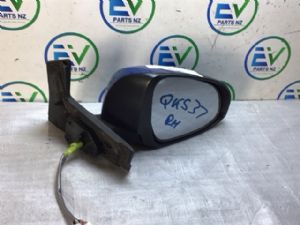 Toyota Aqua NHP10 2011-2015 RF Door Elec Mirror (7 Wire)