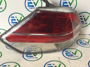 Nissan Xtrail T32 2013-2022 L Tail Light