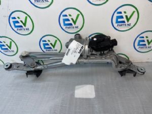 Toyota Prius C Aqua NHP10 Front Wiper Motor