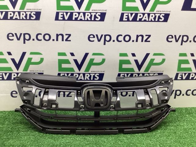 Honda Vezel RU3 Front Bumper Grille