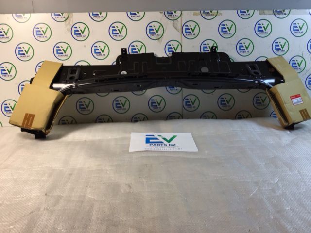 Honda Vezel RU1 2013-on Rear Panel