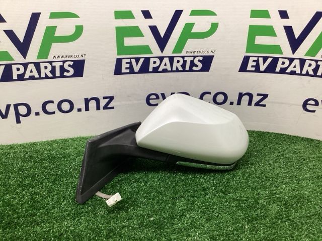 Toyota Prius ZVW50 2015-Present LF Door Elec Mirror (10 Wire)