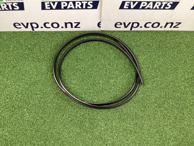 Toyota Hiace GDH300 2019-on Top Windscreen Mould