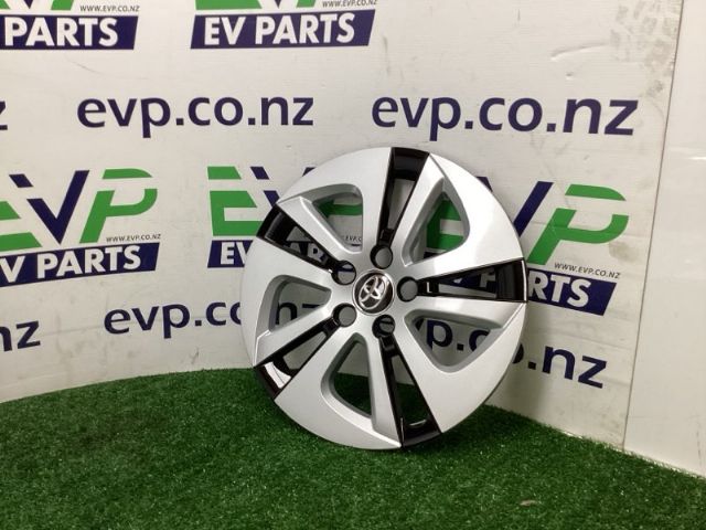 Toyota Prius ZVW50 2015-Present Hub Cap