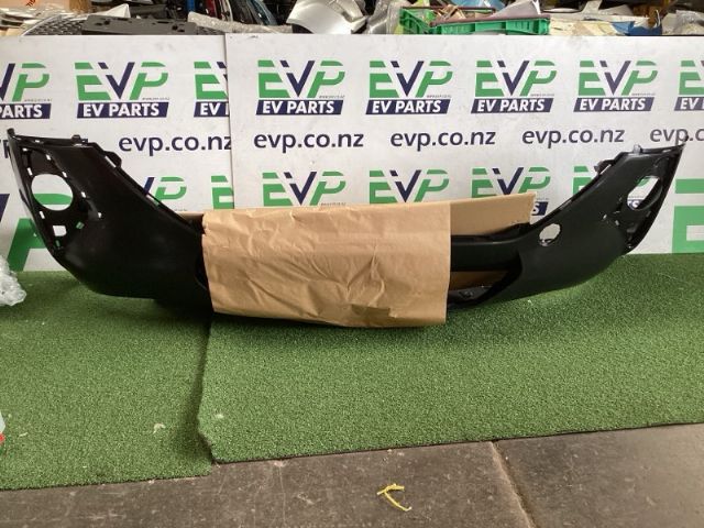 Toyota Prius C Aqua NHP10 Front Bumper Cover