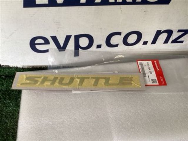 Honda Shuttle GP7 Tailgate Badge (Model)
