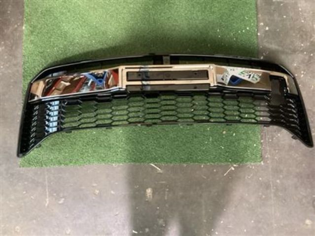 Toyota C-HR ZYX10 Front Bumper Grille Lower