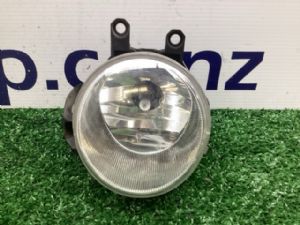 Toyota Prius C Aqua NHP10 RF Fog Light