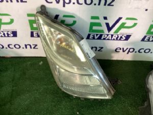 Toyota Prius NHW20 10/03-06/09 R Headlight