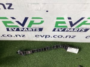 Toyota Axio NKE165 RR Bumper Retainer