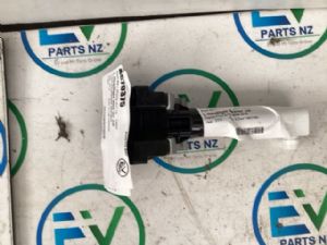 Toyota Prius ZVW30 2009-2015 L Headlight Washer Jet