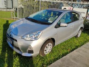 Toyota Aqua NHP10 2011-2015